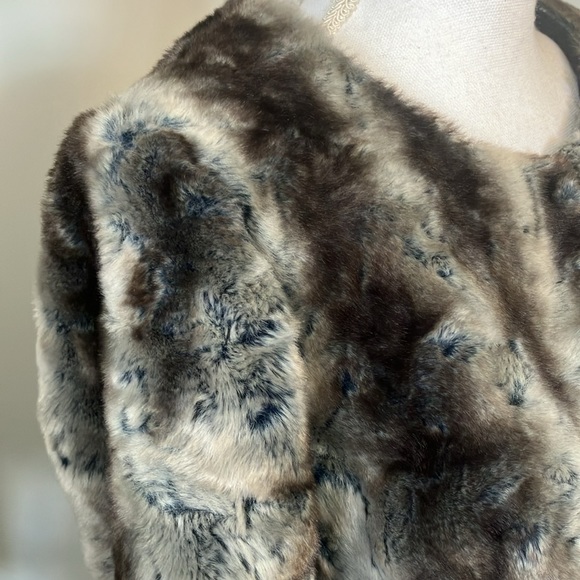 Free People cropped faux fur jacket XS - Picture 2 of 4